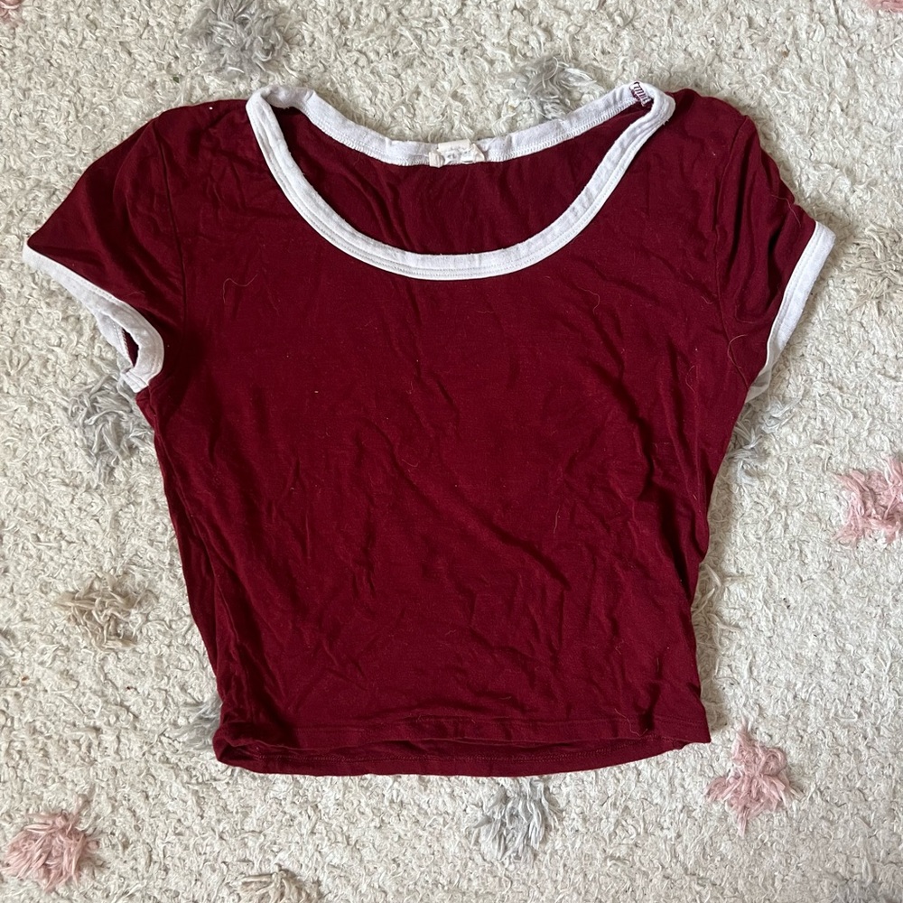 Garage red and white top